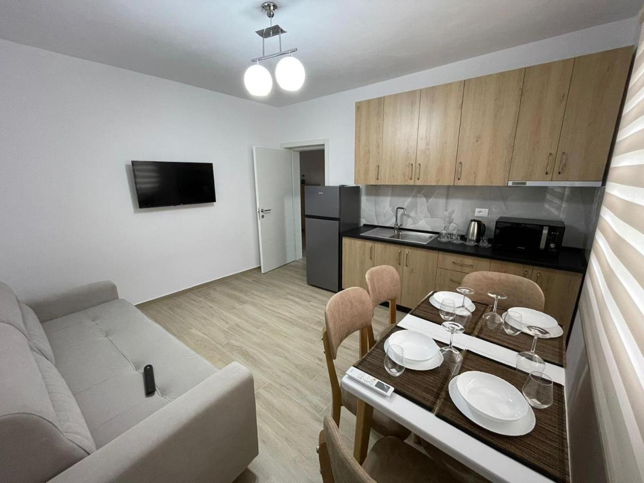 Kevi 'S Place Тирана Екстер'єр фото