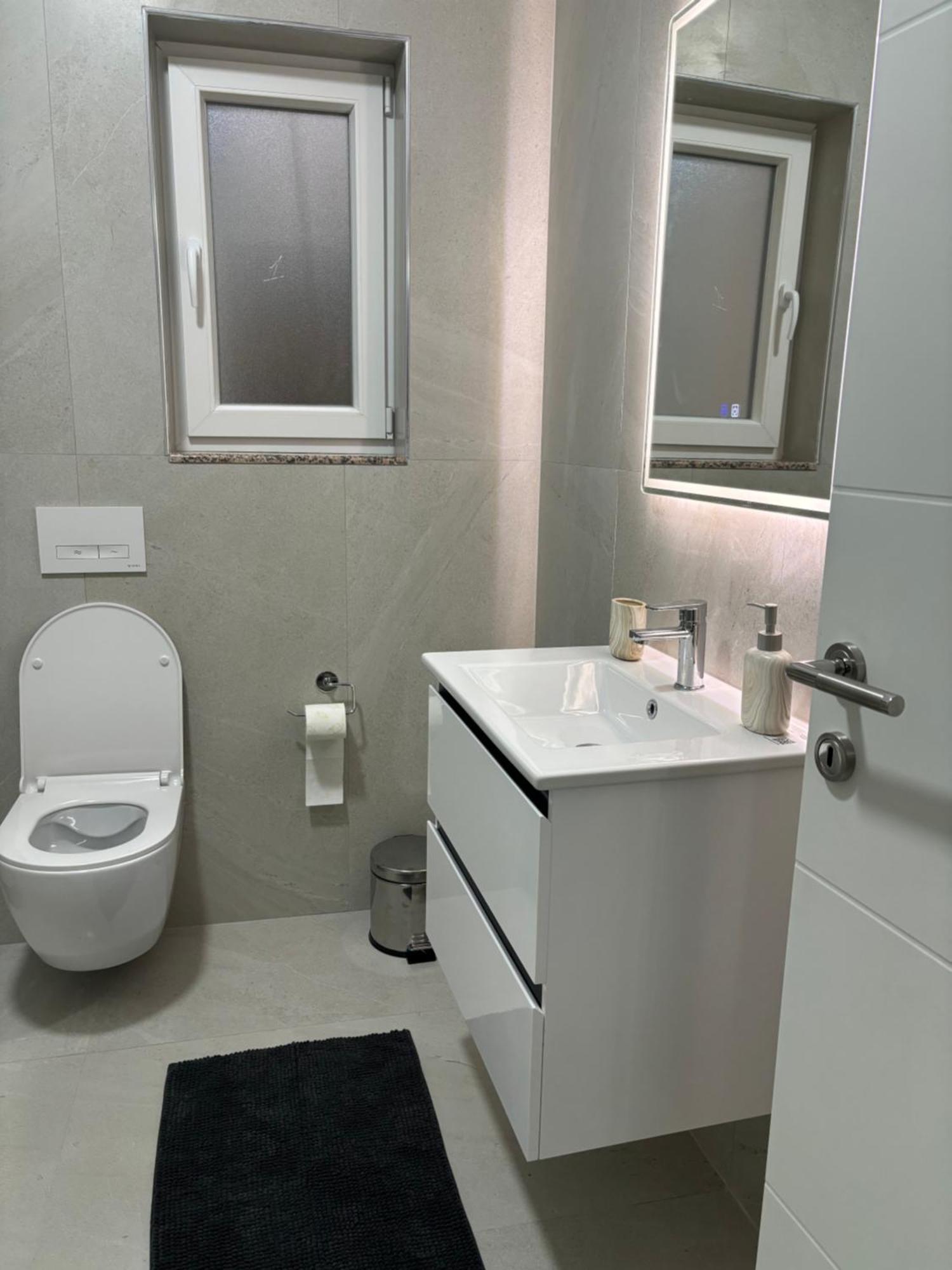 Kevi 'S Place Тирана Екстер'єр фото